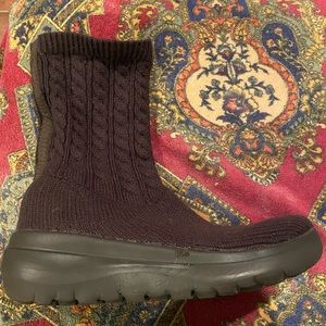 Sketchers GoGo Mat Sweater Booties
